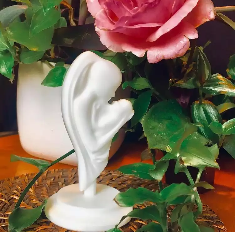 Figurine maman et son enfant